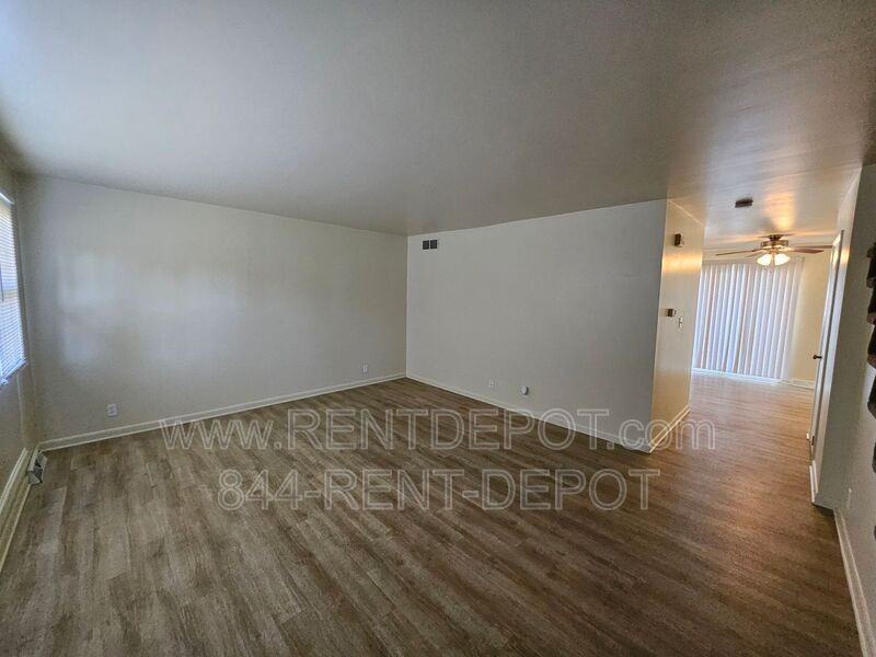 7101 Pinehurst Dr - Photo 3 of 9