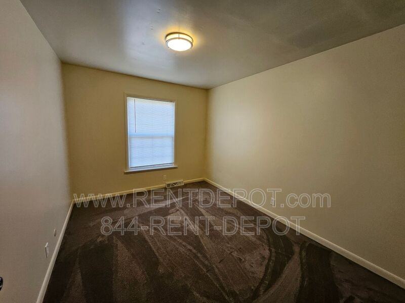 7101 Pinehurst Dr - Photo 5 of 9