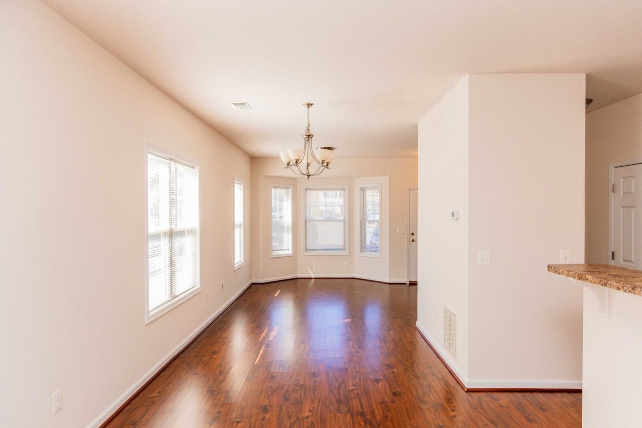 142 Villa Cir - Photo 3 of 22