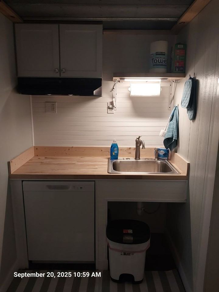 416 Cessna Avenue - Photo 5 of 28