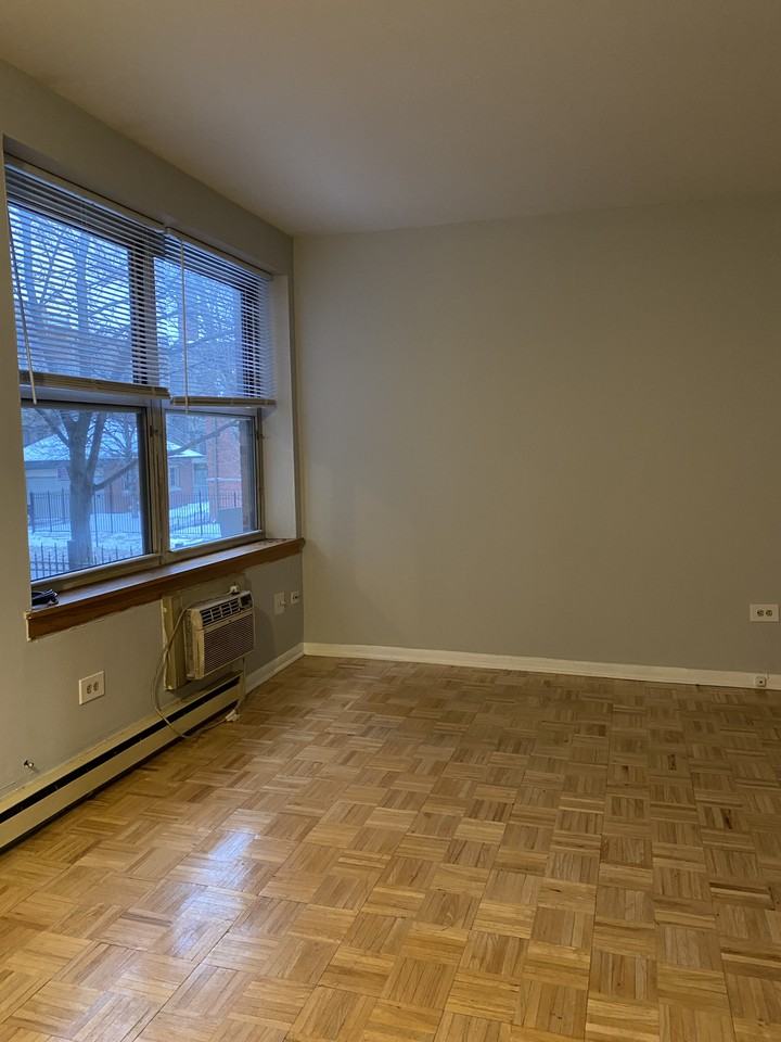 W Thorndale Ave & N Kenmore Ave - Photo 5 of 10