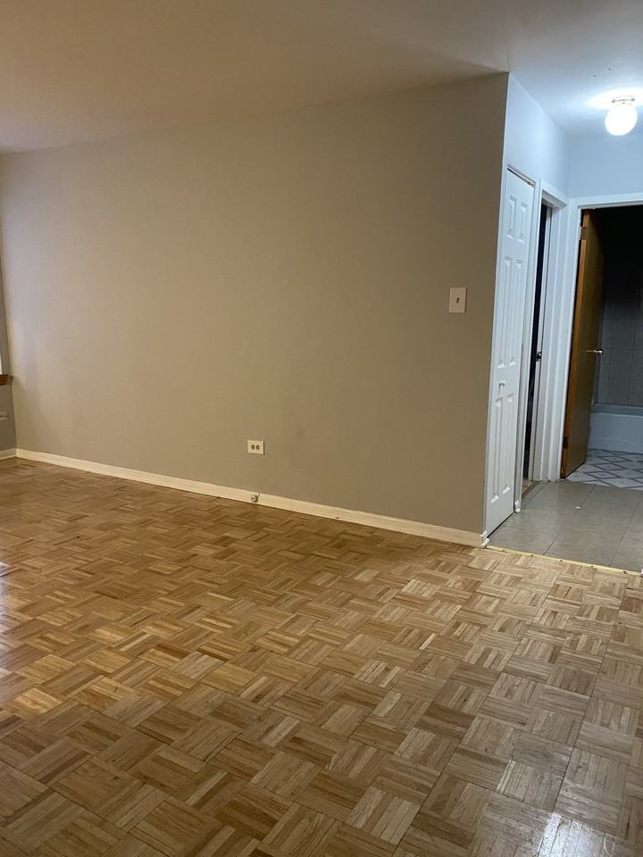 W Thorndale Ave & N Kenmore Ave - Photo 7 of 10