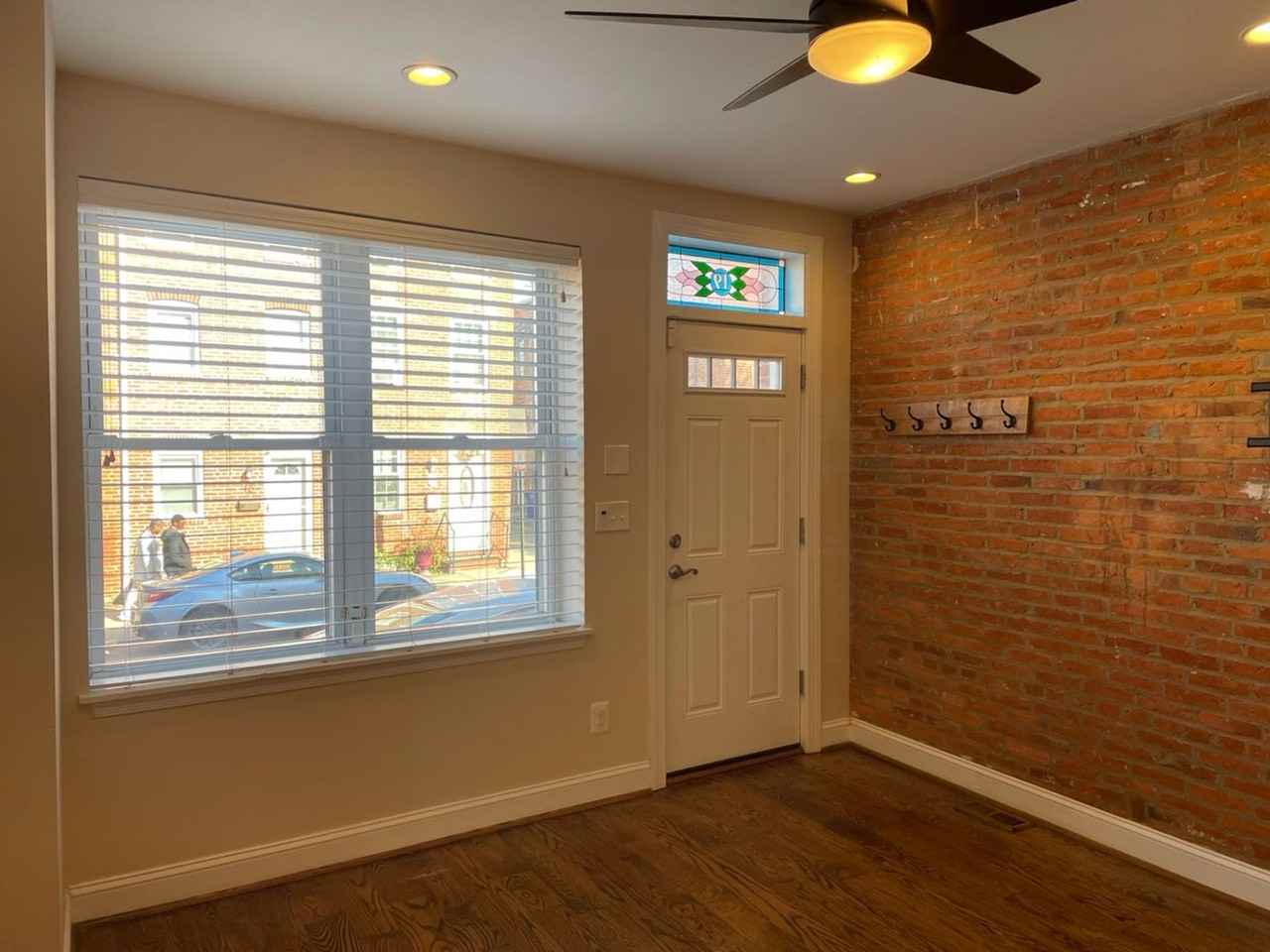 19 W West St - Photo 2 of 31