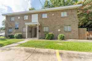 featured image of 1116 W Chimes St