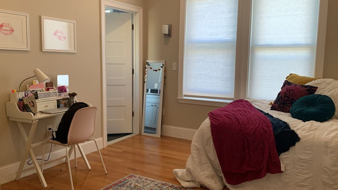 1781 Commonwealth Ave - Photo 6 of 7
