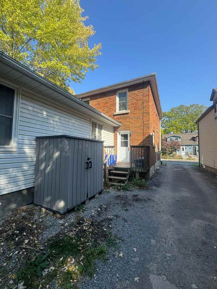 150 Nelson Street - Photo 4 of 32