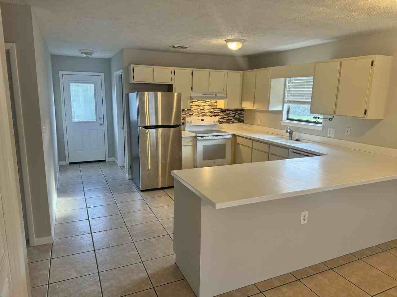 705 C Florida Avenue - Photo 7 of 11