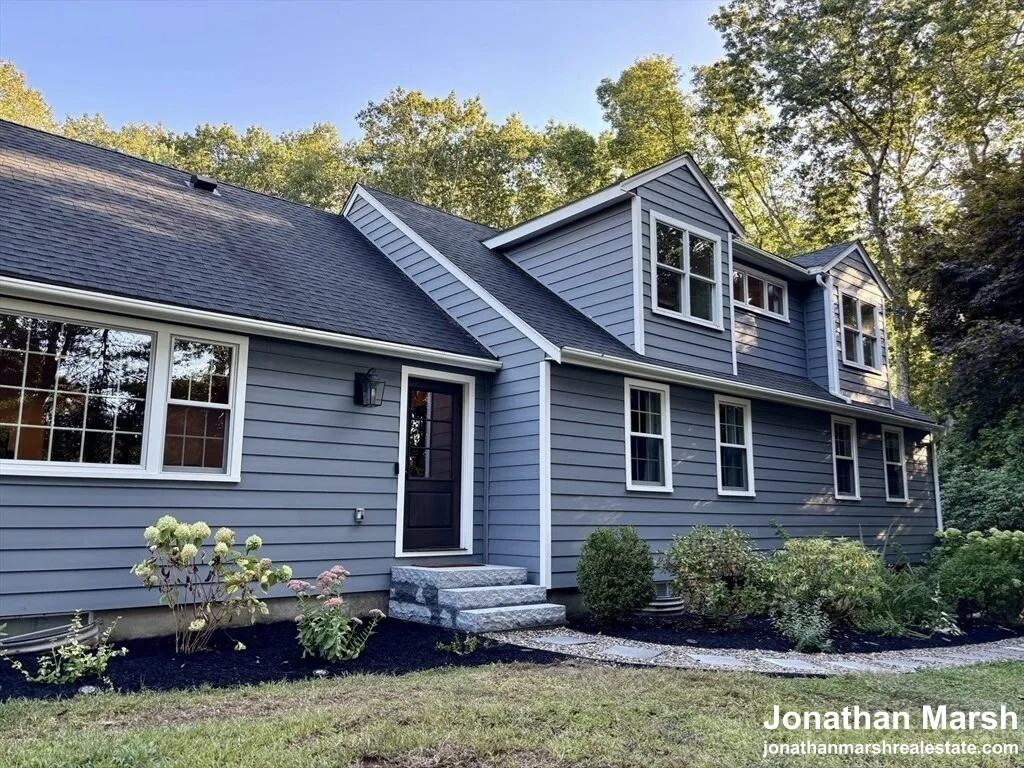 24 Cedar Hill Rd - Photo 2 of 10