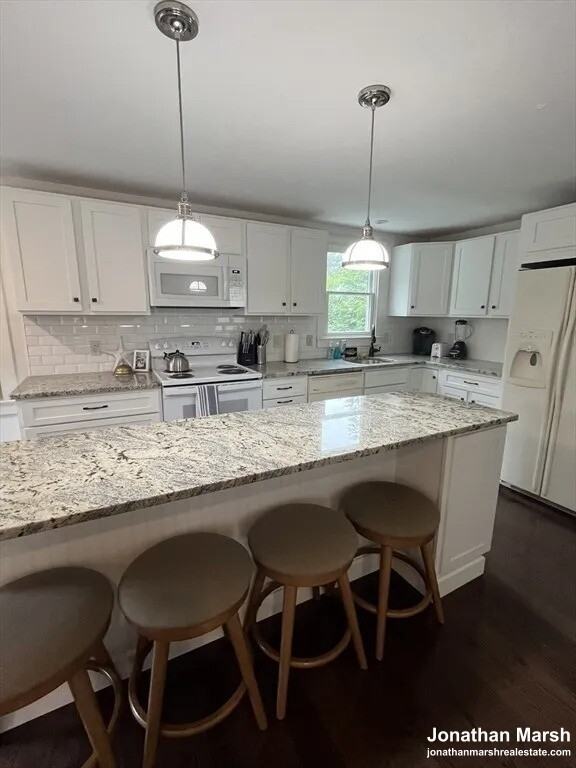 118 Knott Ave - Photo 2 of 9