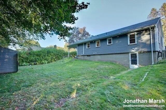 17 Hollywood Dr #1 - Photo 2 of 13