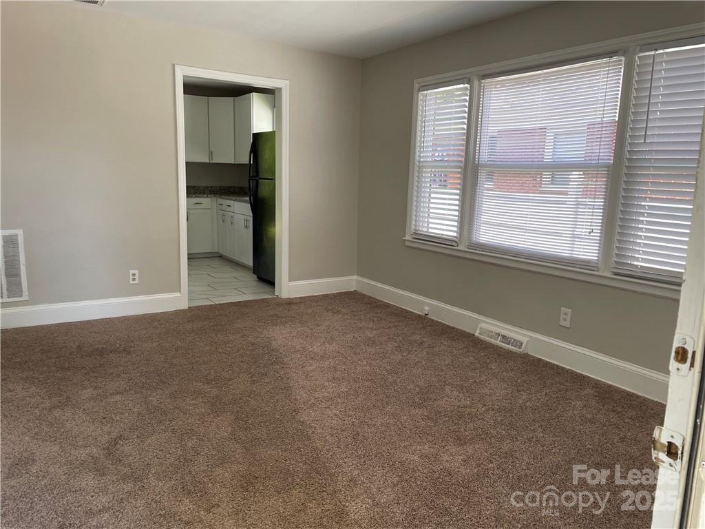 3503 Meredith Avenue - Photo 2 of 6