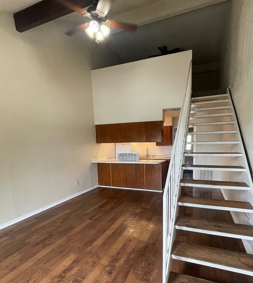 Magnolia Loft Apartments - Photo 2 of 10