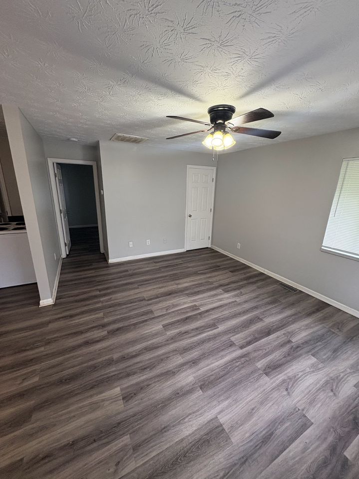 2029 Mayfair Road - Photo 2 of 11