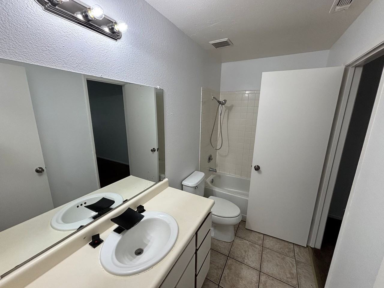 9153 Newhall Dr #109 - Photo 7 of 11