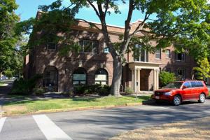 featured image of 204 204 E Pine / 420 N Pattee