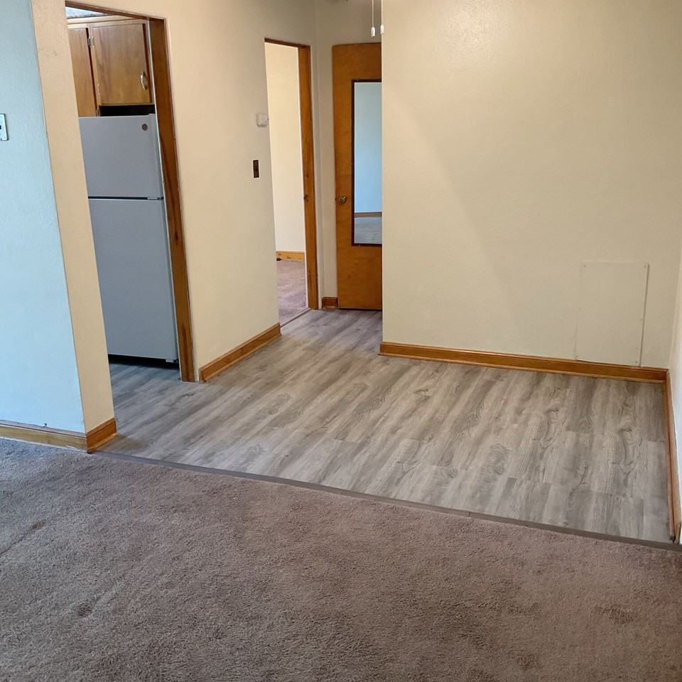 Sundquist Apartments - Photo 6 of 8