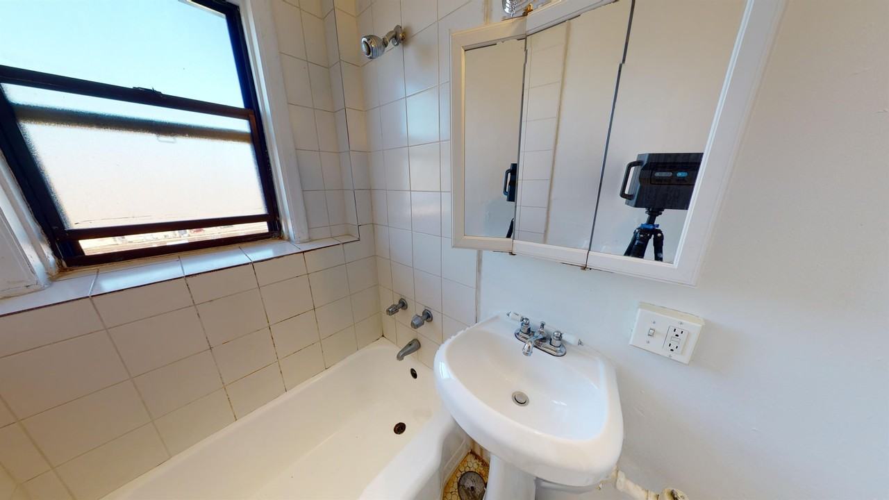 4717 N. Winthrop - Photo 5 of 23