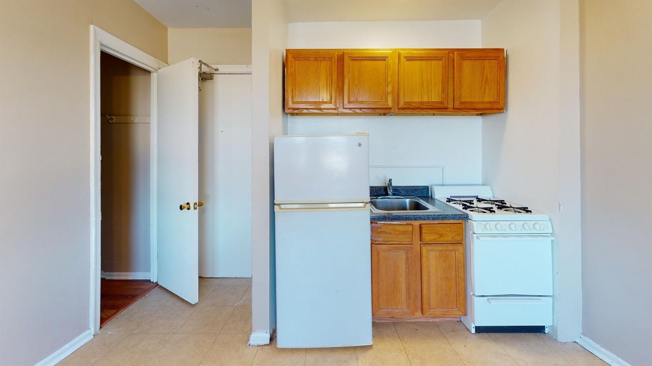 4717 N. Winthrop - Photo 6 of 23