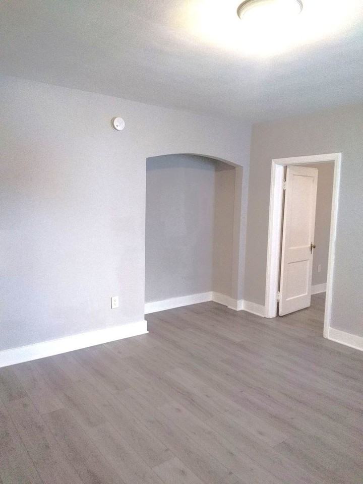 Harborview Apartments - Photo 2 of 30
