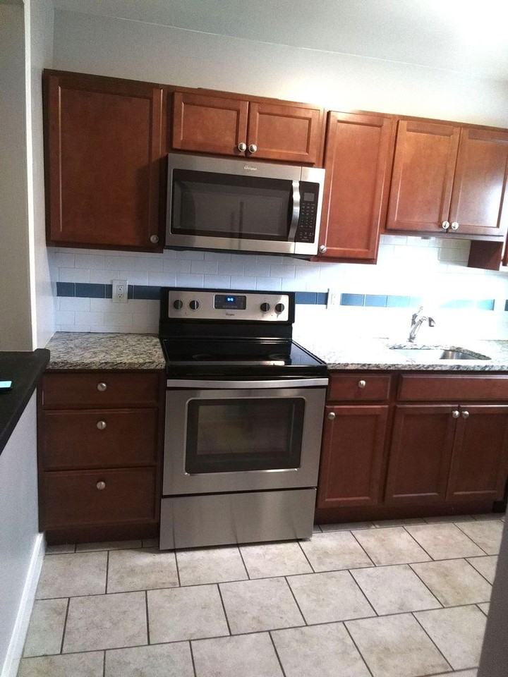 Harborview Apartments - Photo 4 of 30