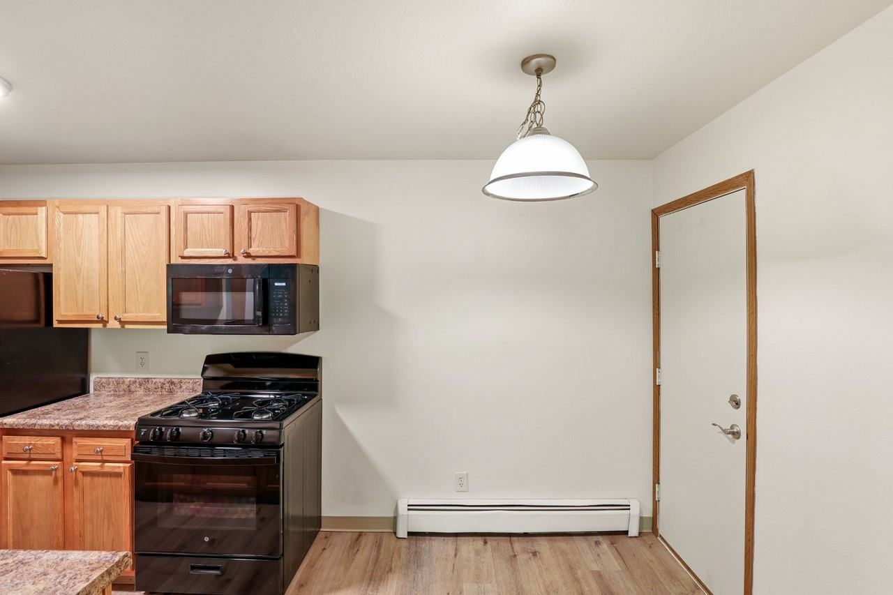 Parkview Apartments (BHIP Parkview LLC) - Photo 3 of 20