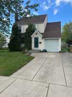 featured image of 12 Cleveland Dr