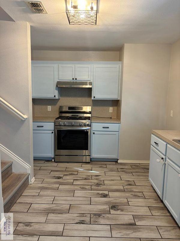 2035 Baja Cir - Photo 2 of 6