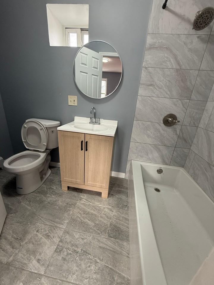 555 Cary Street #2 - Photo 3 of 18