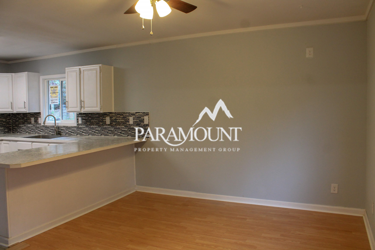 4441 Perry Ave Ne - Photo 6 of 27