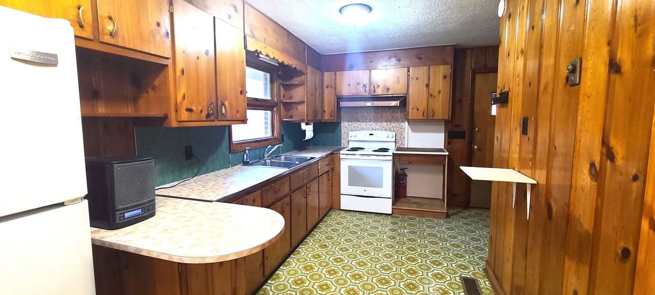 327 E Main Blvd - Photo 6 of 21