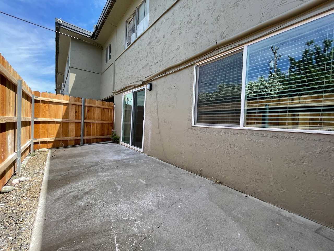 515 Camanche Lane - Photo 3 of 10