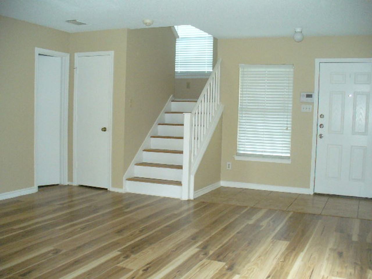 2223 Sunset Bay - Photo 4 of 9