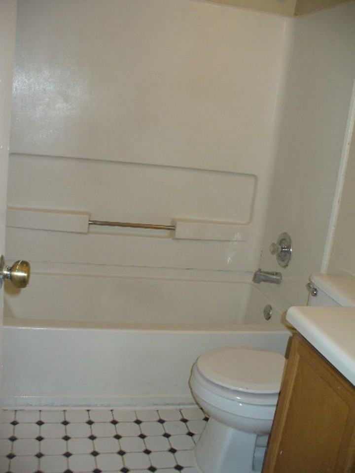 2223 Sunset Bay - Photo 7 of 9