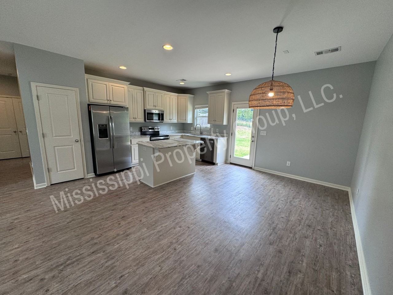 1010 Briarwood Drive - Photo 4 of 23