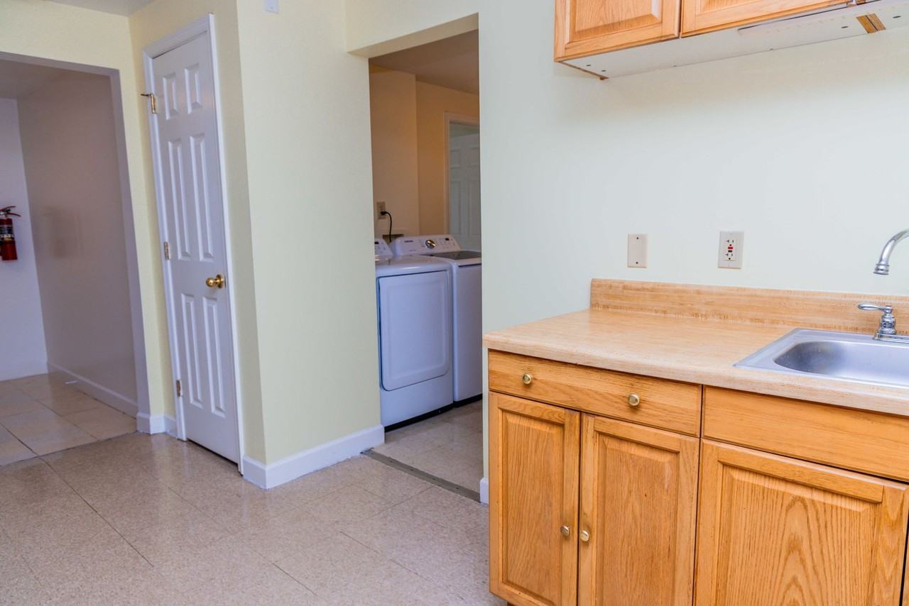 2301 Judge Ln - Photo 5 of 28