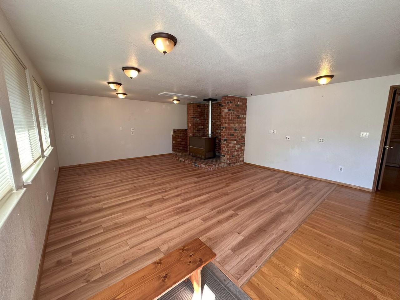 1645 Cornell St - Photo 3 of 18