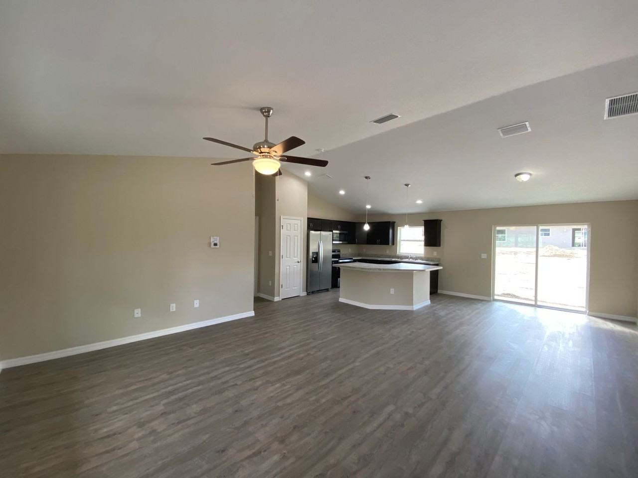 16690 Southwest 21st Avenue Road - Photo 4 of 39