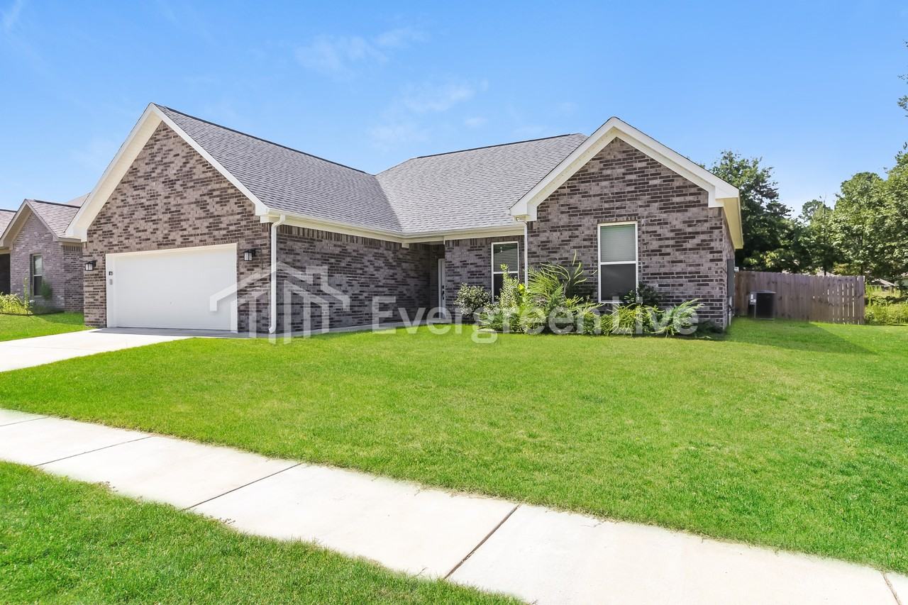 4548 Western Woods Dr - Photo 2 of 16