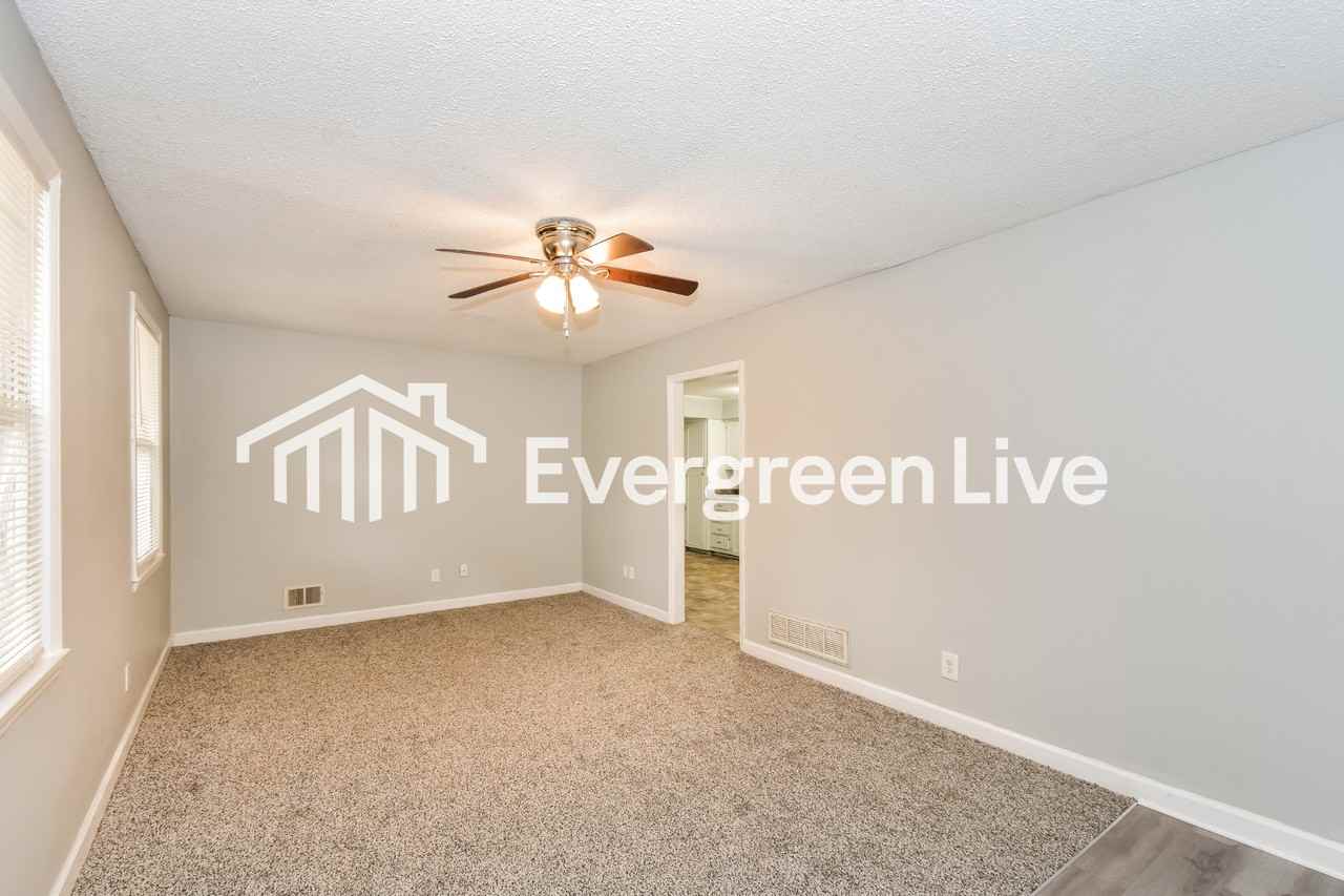 1147 W Fairhill Dr - Photo 3 of 15