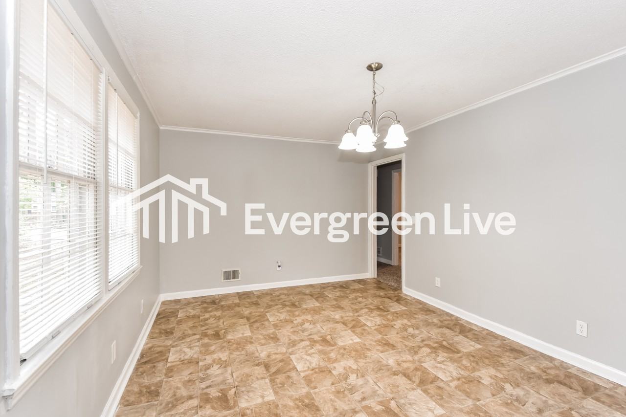 1147 W Fairhill Dr - Photo 5 of 15