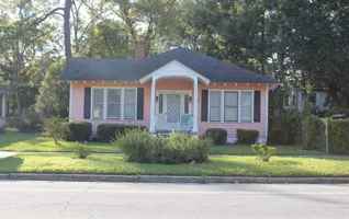 featured image of 623 N Nicholls St