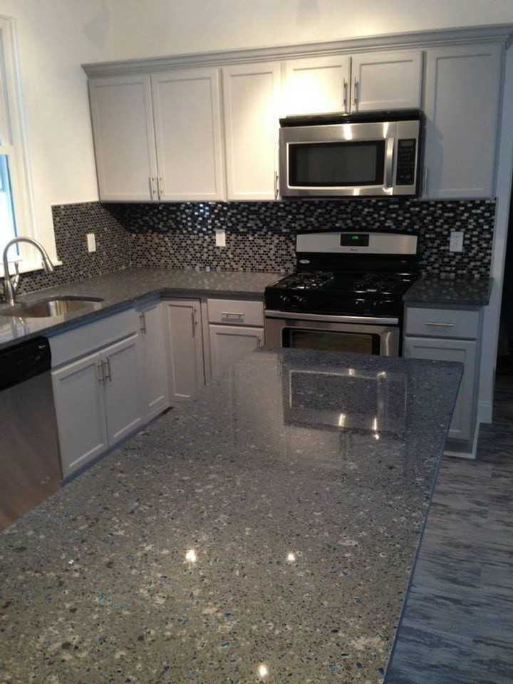 1906 Sidney St - Photo 2 of 16