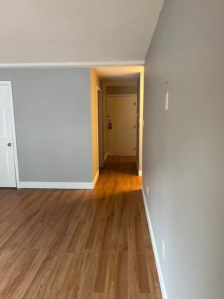 17 Silvestri Cir - Photo 3 of 8