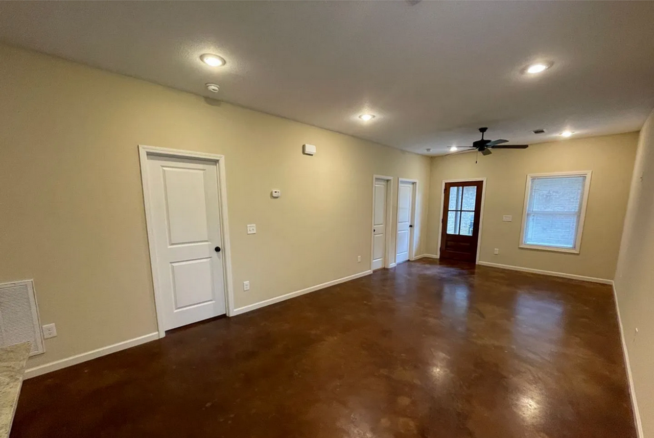 100 100 Riley Cove - Photo 2 of 14