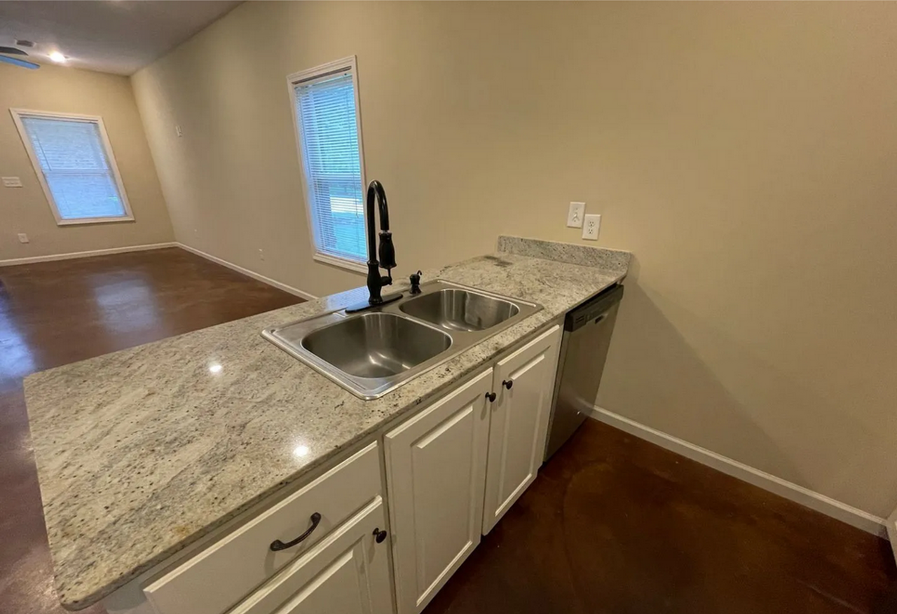 100 100 Riley Cove - Photo 6 of 14