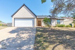717 Chanticleers Ln - Photo 1 of 1