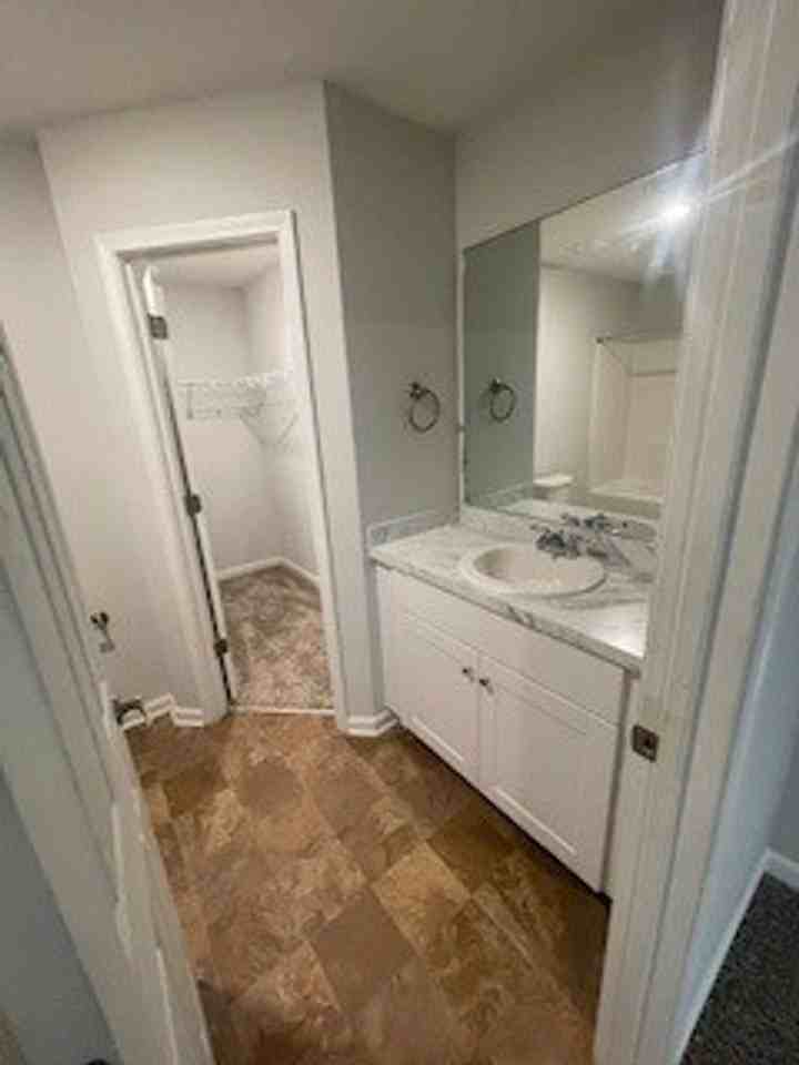 564 Elles Way - Photo 6 of 11