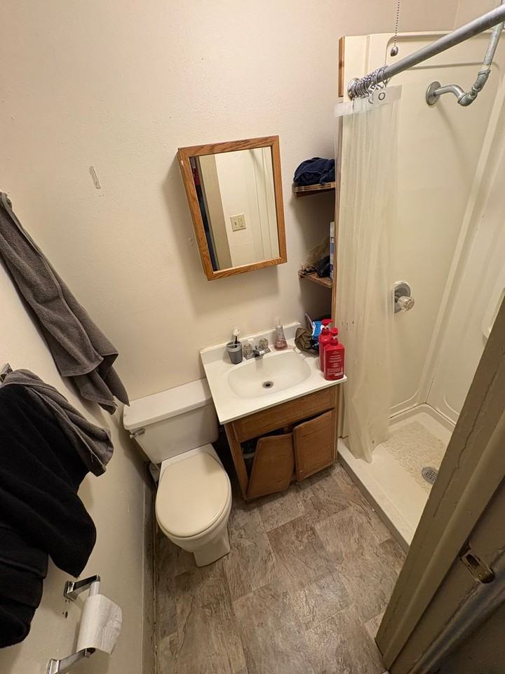 (515) 520-524 W. Doty Street - Photo 7 of 14