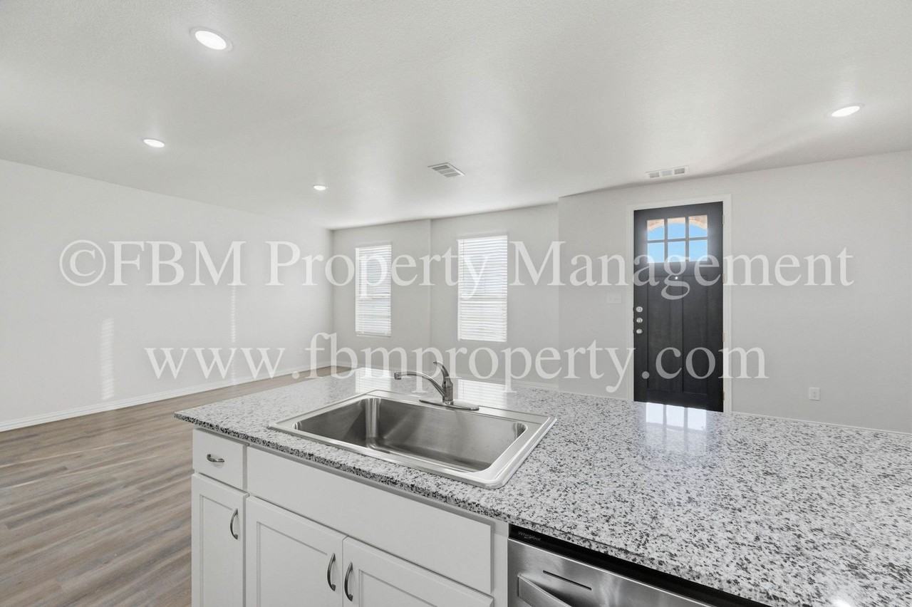 1797 Ethereal Ln - Photo 4 of 31