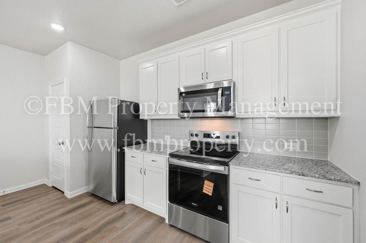 1793 Ethereal Ln - Photo 3 of 31